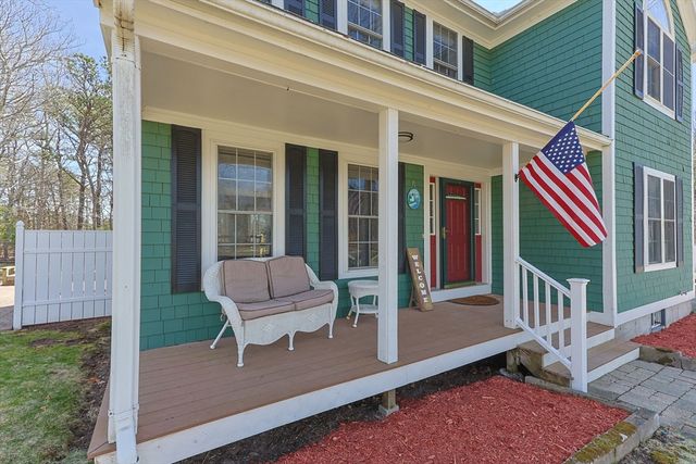 14 Sir Lancelot Dr, Bourne, MA 02532