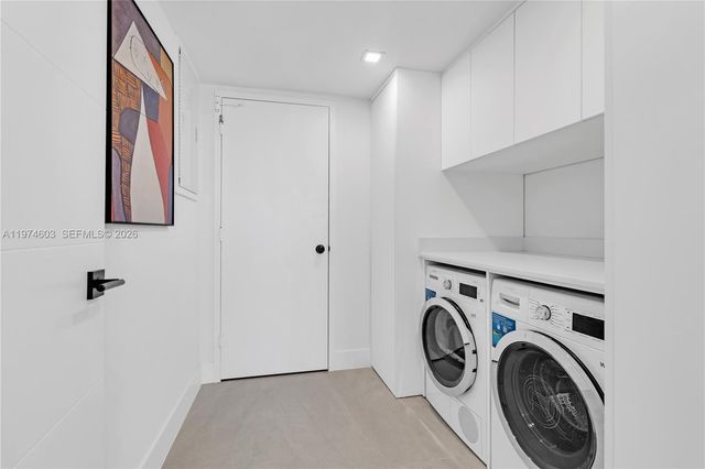 881 Ocean Dr 27D, Key Biscayne, FL 33149