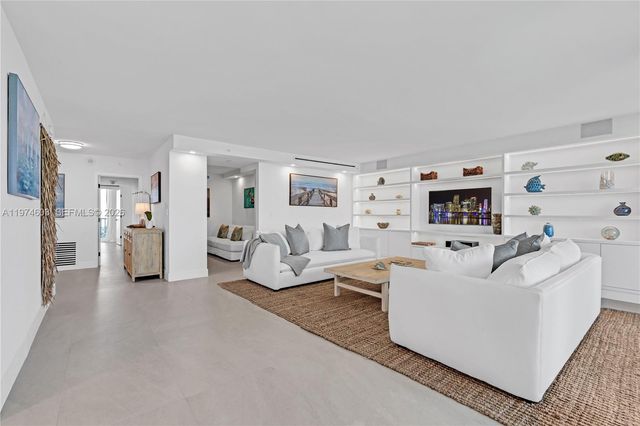 881 Ocean Dr 27D, Key Biscayne, FL 33149