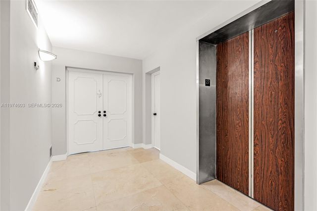 881 Ocean Dr 27D, Key Biscayne, FL 33149