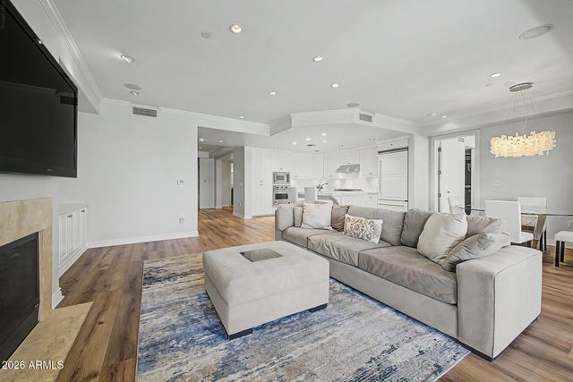 7175 E CAMELBACK Road 309, Scottsdale, AZ 85251