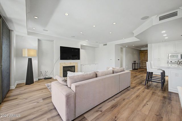 7175 E CAMELBACK Road 309, Scottsdale, AZ 85251