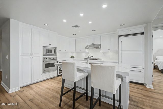 7175 E CAMELBACK Road 309, Scottsdale, AZ 85251