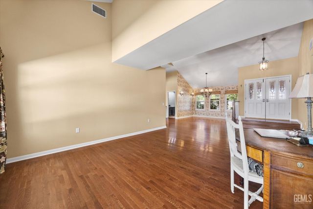 2017 Renfro Road, Bakersfield, CA 93314