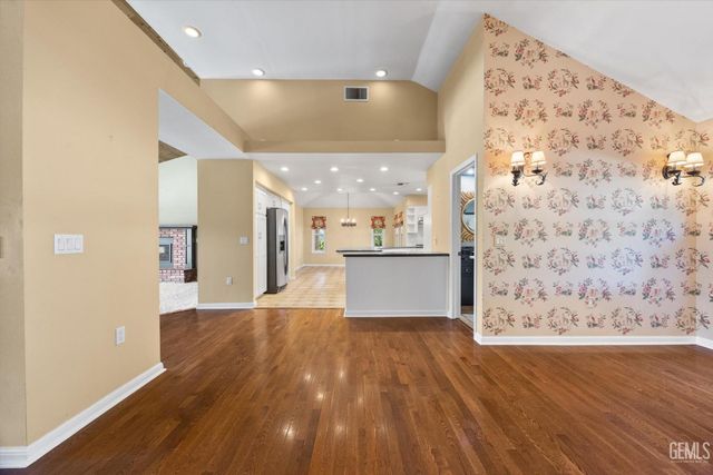 2017 Renfro Road, Bakersfield, CA 93314