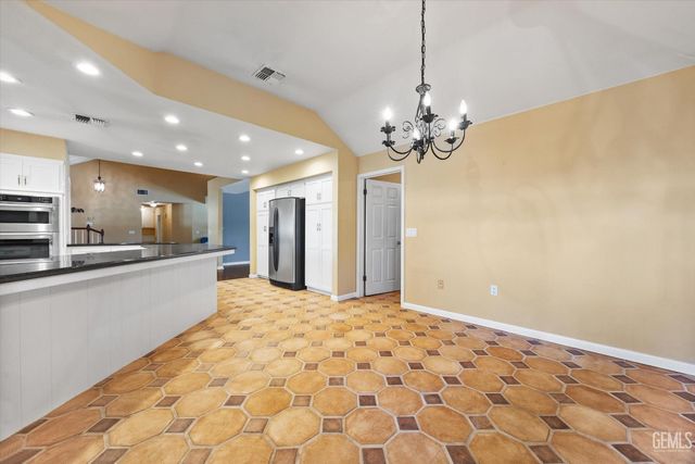 2017 Renfro Road, Bakersfield, CA 93314