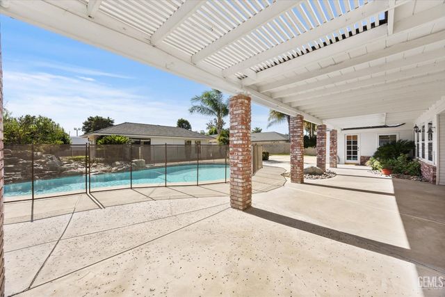 2017 Renfro Road, Bakersfield, CA 93314