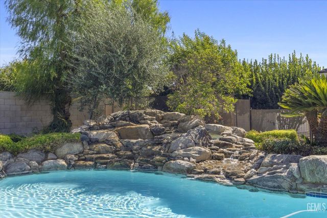2017 Renfro Road, Bakersfield, CA 93314