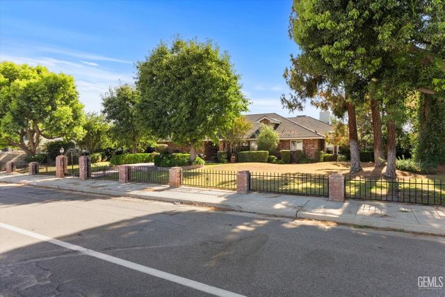 2017 Renfro Road, Bakersfield, CA 93314