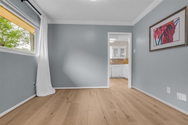 10127 Hazelhurst Drive, Houston, TX 77043