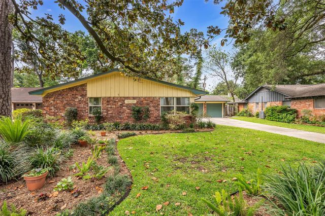 10127 Hazelhurst Drive, Houston, TX 77043