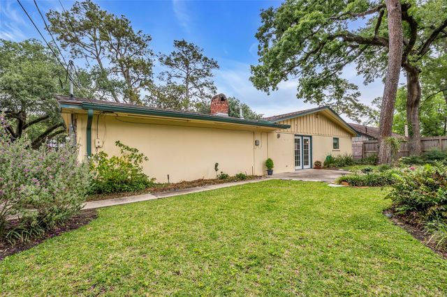 10127 Hazelhurst Drive, Houston, TX 77043