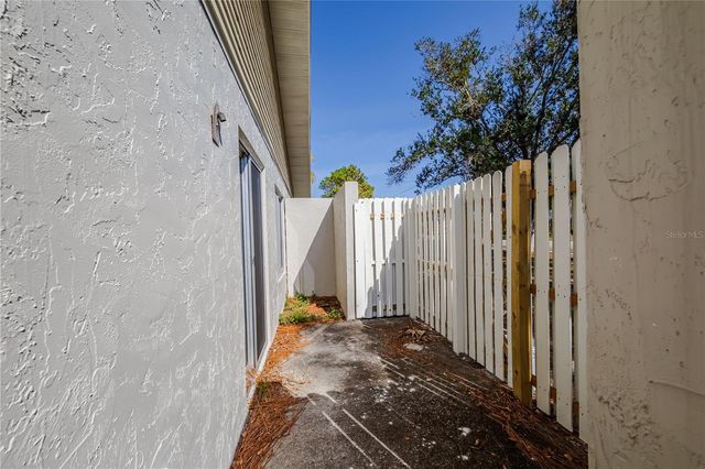 301 PINEBROOK CLUB DRIVE 1, Venice, FL 34285