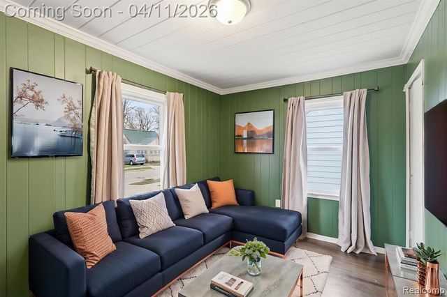 23360 Battelle Avenue, Hazel Park, MI 48030