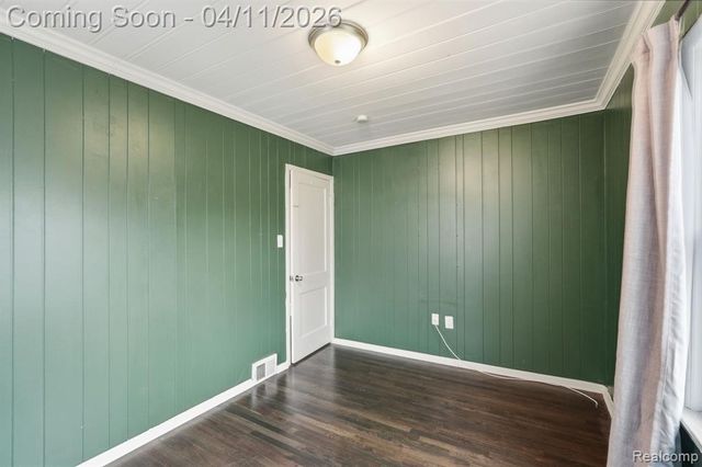 23360 Battelle Avenue, Hazel Park, MI 48030