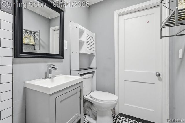 23360 Battelle Avenue, Hazel Park, MI 48030