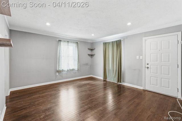 23360 Battelle Avenue, Hazel Park, MI 48030