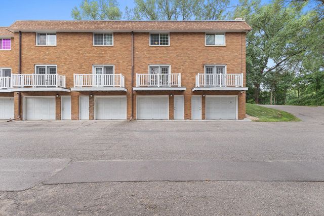 1860 Mcmenemy Street K, Maplewood, MN 55117