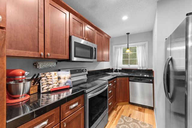 1860 Mcmenemy Street K, Maplewood, MN 55117