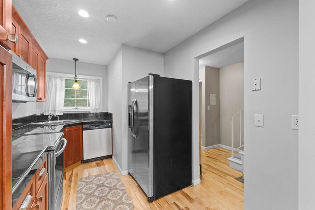 1860 Mcmenemy Street K, Maplewood, MN 55117