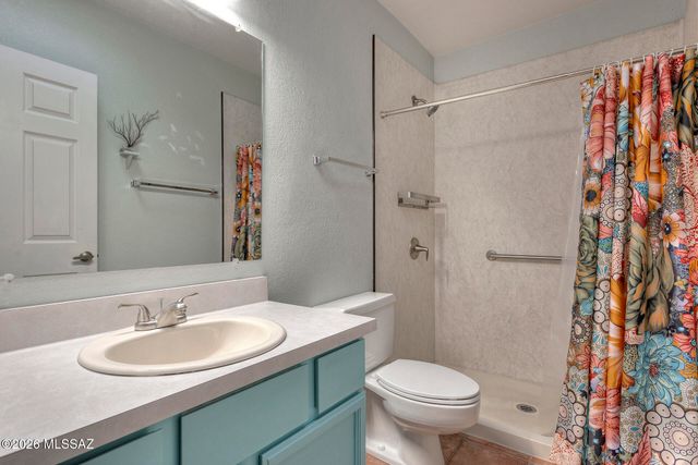 1020 W Camino Velasquez, Green Valley, AZ 85622