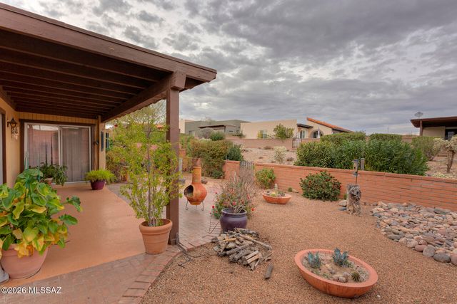 1020 W Camino Velasquez, Green Valley, AZ 85622