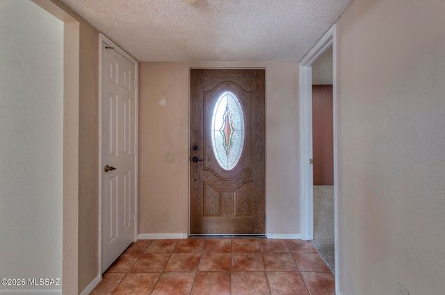 1020 W Camino Velasquez, Green Valley, AZ 85622