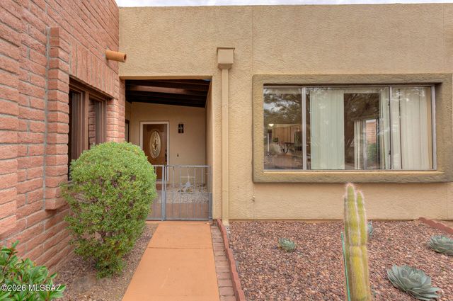 1020 W Camino Velasquez, Green Valley, AZ 85622