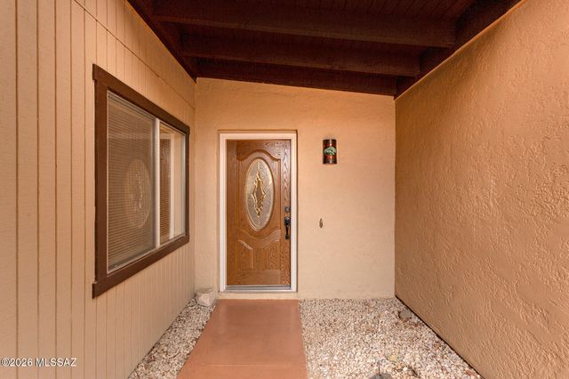 1020 W Camino Velasquez, Green Valley, AZ 85622