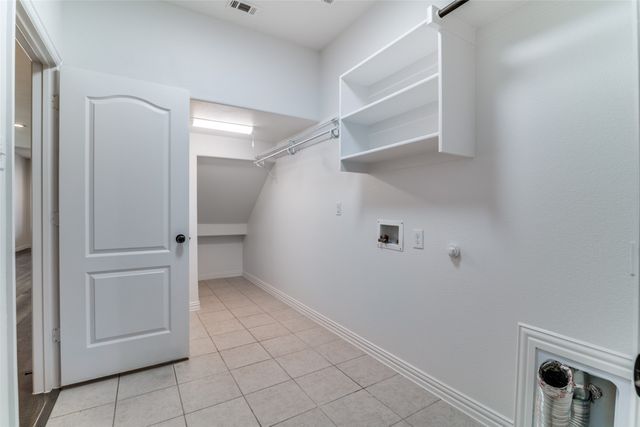 1215 Hundgate Way, Forney, TX 75126