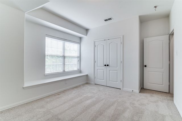 1215 Hundgate Way, Forney, TX 75126