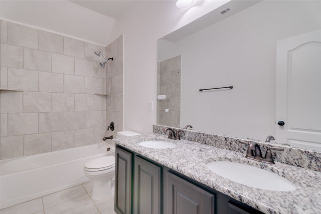 1215 Hundgate Way, Forney, TX 75126