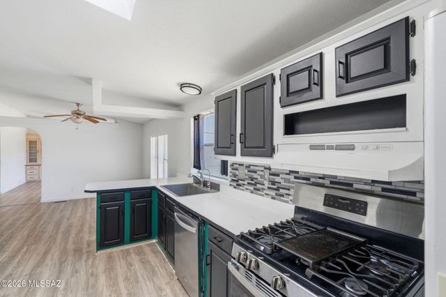 11300 W Ina Road, Tucson, AZ 85743
