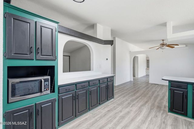 11300 W Ina Road, Tucson, AZ 85743