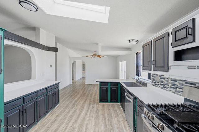 11300 W Ina Road, Tucson, AZ 85743