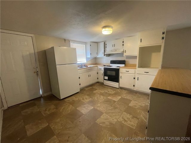 824 N Ridge Road 2, Fayetteville, NC 28311