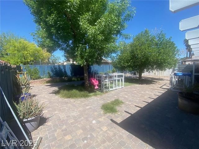 1841 Skywood Way, Las Vegas, NV 89142