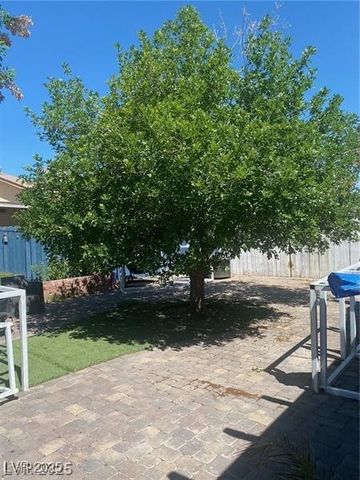 1841 Skywood Way, Las Vegas, NV 89142