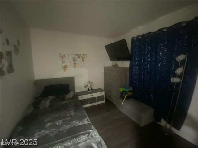 1841 Skywood Way, Las Vegas, NV 89142