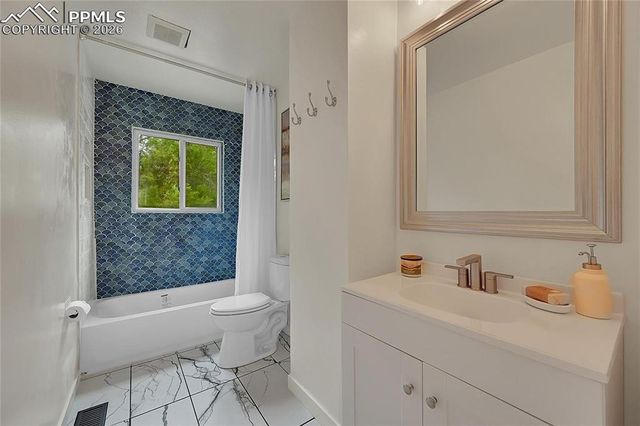 239 Tanna Court, Colorado Springs, CO 80916