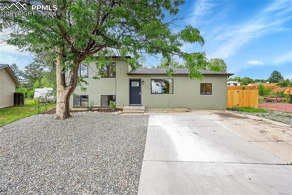 239 Tanna Court, Colorado Springs, CO 80916