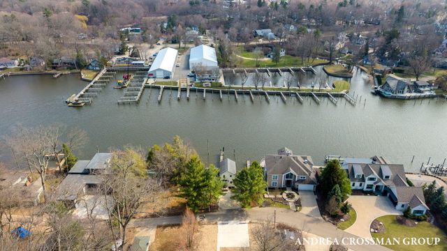 1005 Park Street, Saugatuck, MI 49453
