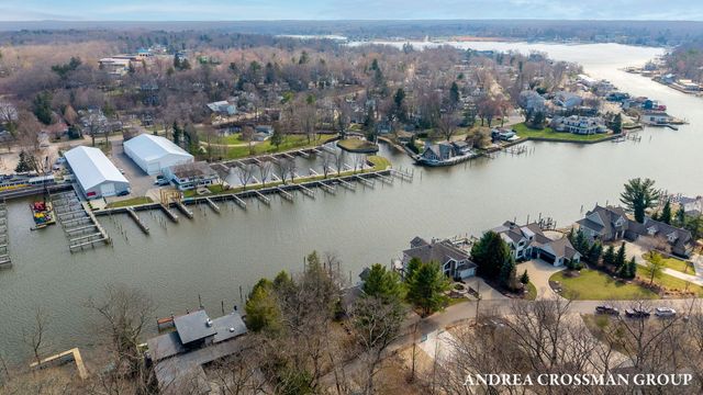 1005 Park Street, Saugatuck, MI 49453