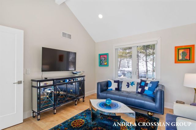 1005 Park Street, Saugatuck, MI 49453