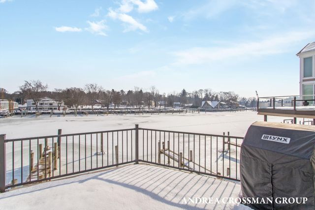 1005 Park Street, Saugatuck, MI 49453