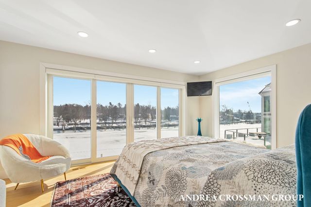 1005 Park Street, Saugatuck, MI 49453