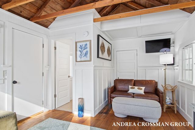 1005 Park Street, Saugatuck, MI 49453