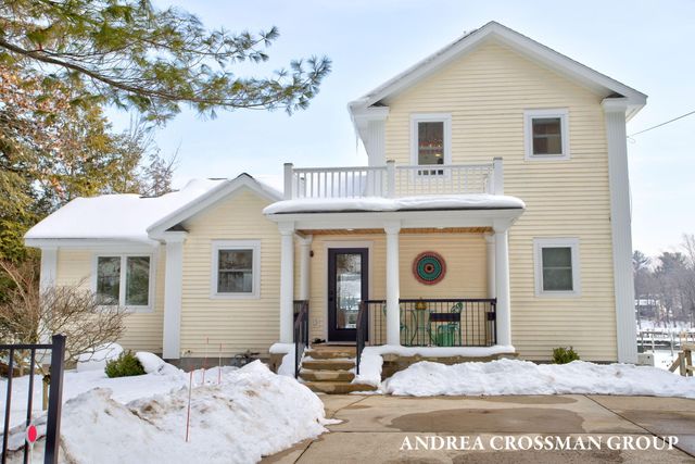1005 Park Street, Saugatuck, MI 49453