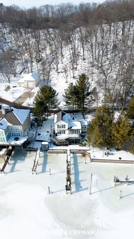 1005 Park Street, Saugatuck, MI 49453