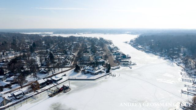 1005 Park Street, Saugatuck, MI 49453